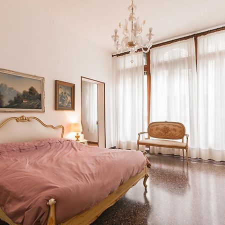 البندقية Appartamento Dei Frari الغرفة الصورة